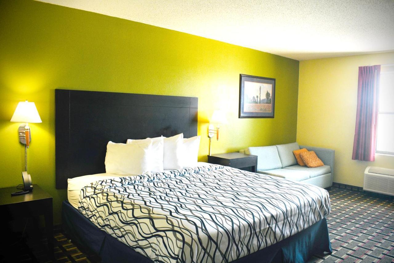 Days Inn By Wyndham Park City Kansas Exterior foto
