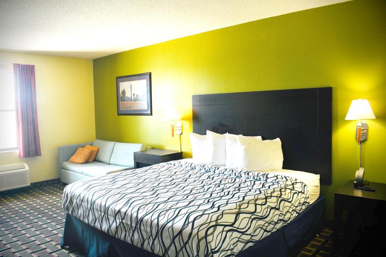 Days Inn By Wyndham Park City Kansas Exterior foto