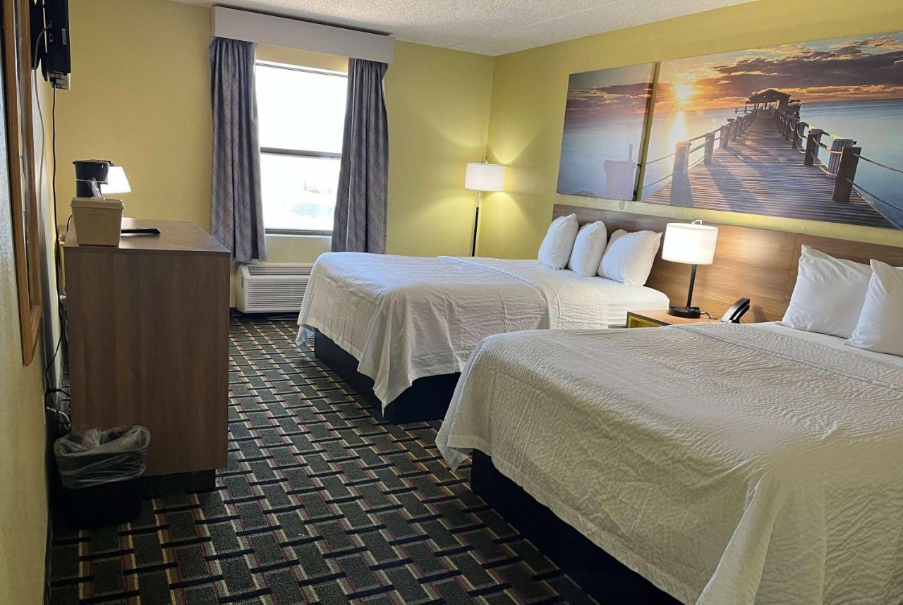 Days Inn By Wyndham Park City Kansas Exterior foto